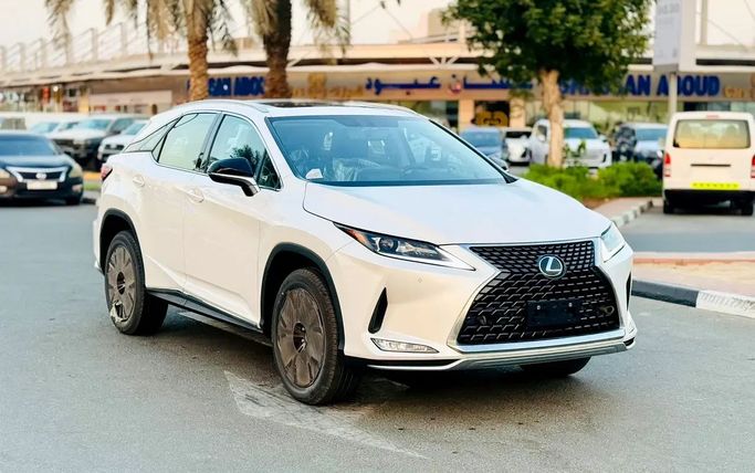 New Lexus RX 350 IV Facelift, 3.5 l, 2022 in Dubai by Verified Hub Used Automobile Trading LLC, White color. GCC Specs | AUTO.AE