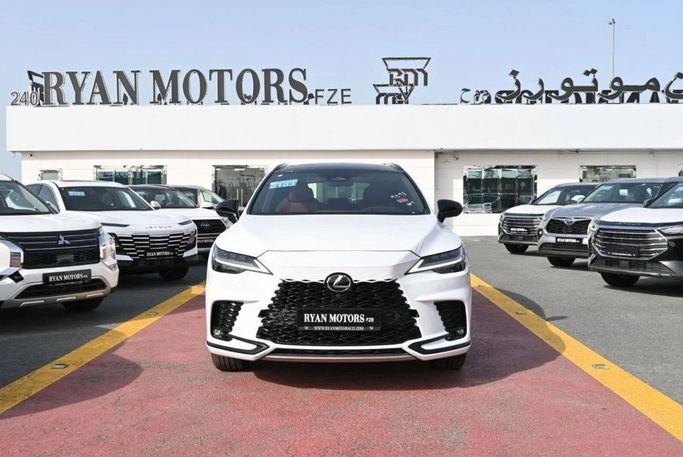 Новый Lexus RX 500h V, 2.4 л, 2024 в Дубае от RMG Automobiles Белый цвет. GCC | AUTO.AE