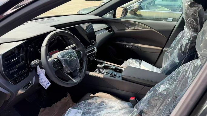 جديدة Lexus RX 350h V، 2.5 لتر، 2026 في الإمارات، دبي، اللون أسود. المواصفات الكندية | AUTO.AE | إعلان #281948 — صورة 4 من 5