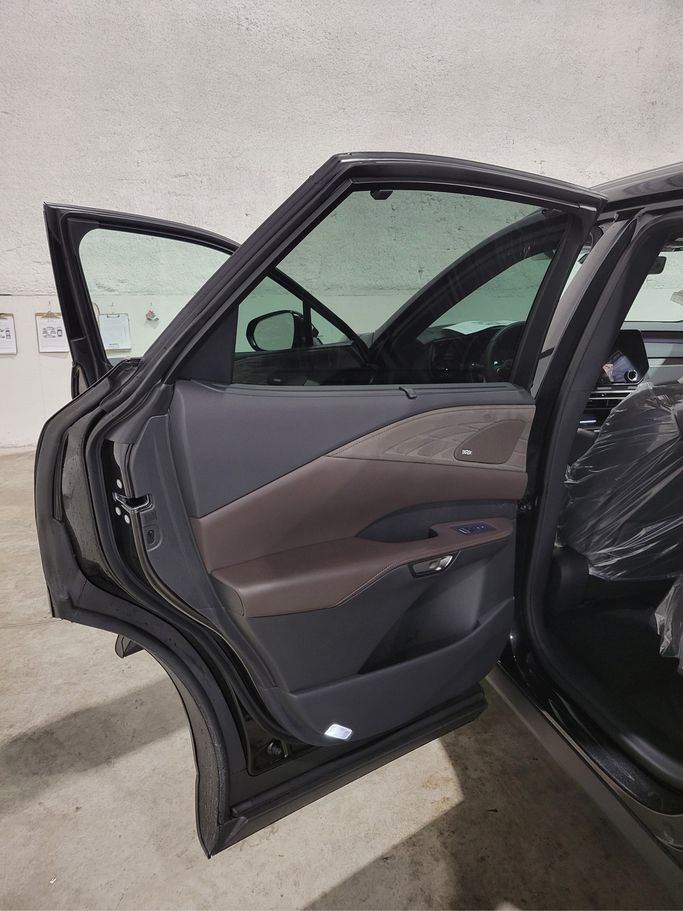 جديدة Lexus RX 350h V، 2.5 لتر، 2026 في الإمارات، دبي، اللون أسود. المواصفات الكندية | AUTO.AE | إعلان #281963 — صورة 24 من 28