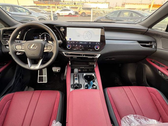 جديدة Lexus RX 500h V، 2.4 لتر، 2026 في الإمارات، دبي من RAI MOTORS، اللون أسود.  | AUTO.AE | إعلان #296281 — صورة 7 من 25