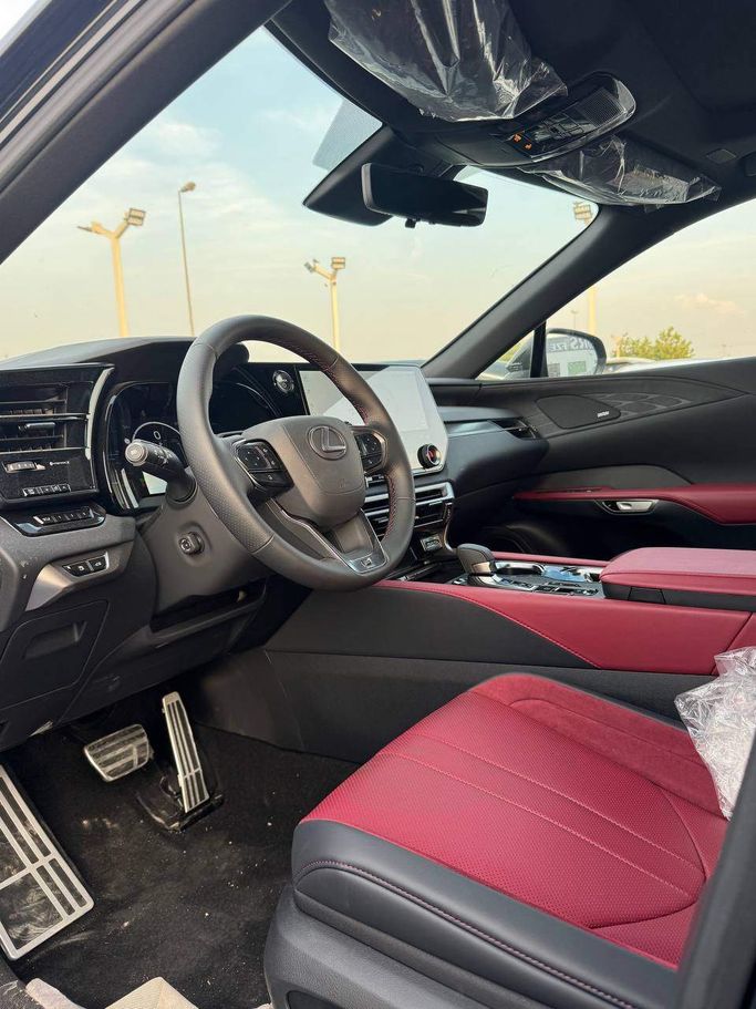 جديدة Lexus RX 500h V، 2.4 لتر، 2026 في الإمارات، دبي من RAI MOTORS، اللون أسود.  | AUTO.AE | إعلان #296281 — صورة 8 من 25
