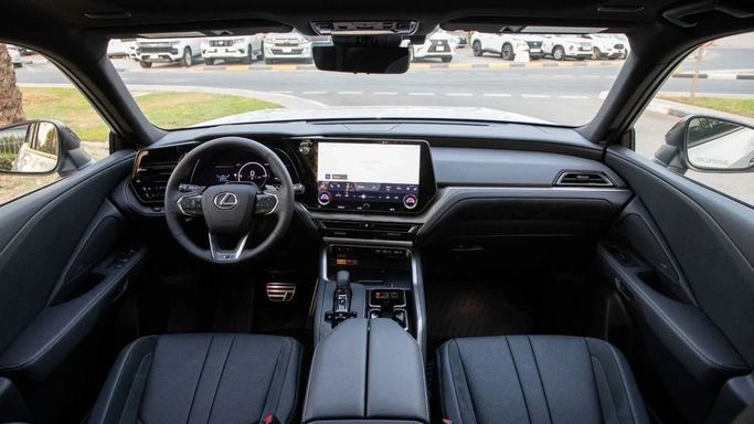 Новый Lexus TX 500h, 2.4 л, 2025 в Дубае от Dresden Motors Белый цвет. Канадская | AUTO.AE