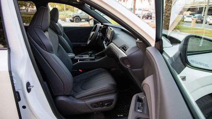 Новый Lexus TX 500h, 2.4 л, 2025 в Дубае от Dresden Motors Белый цвет. Канадская | AUTO.AE