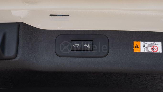 Новый Lexus TX 500h, 2.4 л, 2024 в Дубае от Milele Белый цвет. Other | AUTO.AE