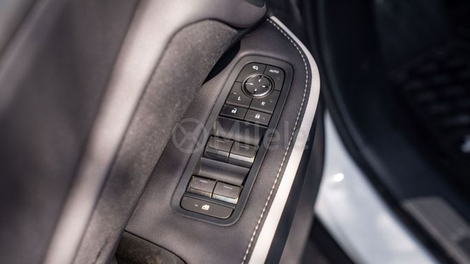 Новый Lexus TX 500h, 2.4 л, 2024 в Дубае от Milele Белый цвет. Other | AUTO.AE