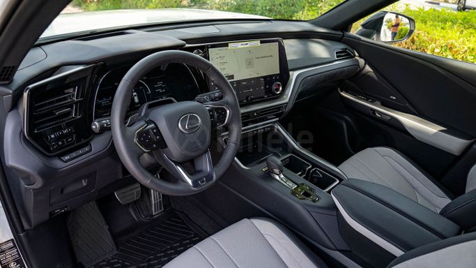 Новый Lexus TX 500h, 2.4 л, 2024 в Дубае от Milele Белый цвет. Other | AUTO.AE