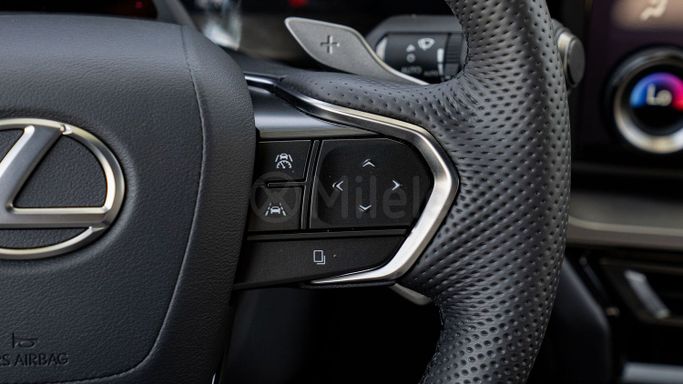 Новый Lexus TX 500h, 2.4 л, 2024 в Дубае от Milele Белый цвет. Other | AUTO.AE