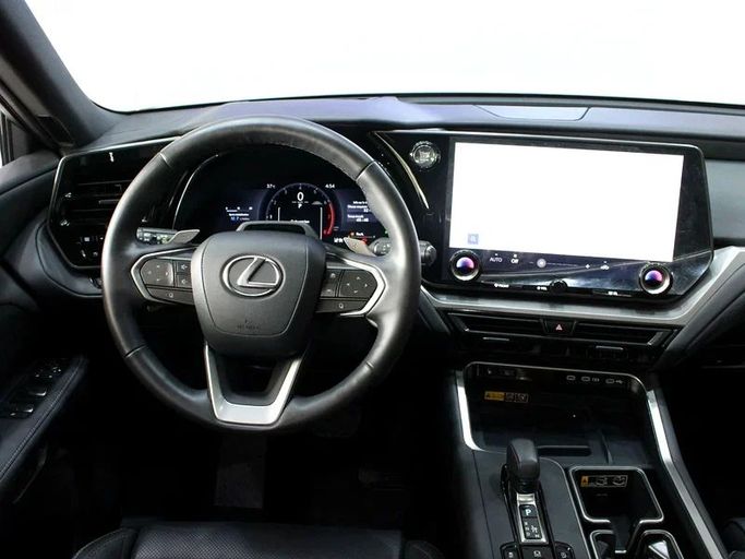 Подержанный Lexus TX 350, 2.4 л, 2024 в Дубае от Hot Wheel Used Motors Белый цвет. Other | AUTO.AE