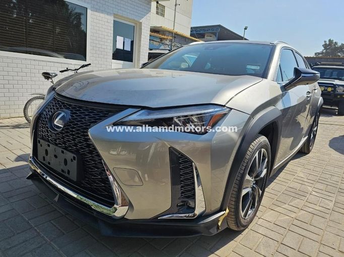 مستعملة Lexus UX 250h I, 2.0 l, 2023 في في دبي من Alhamd Motors، اللون فضي.  | AUTO.AE | إعلان #258167