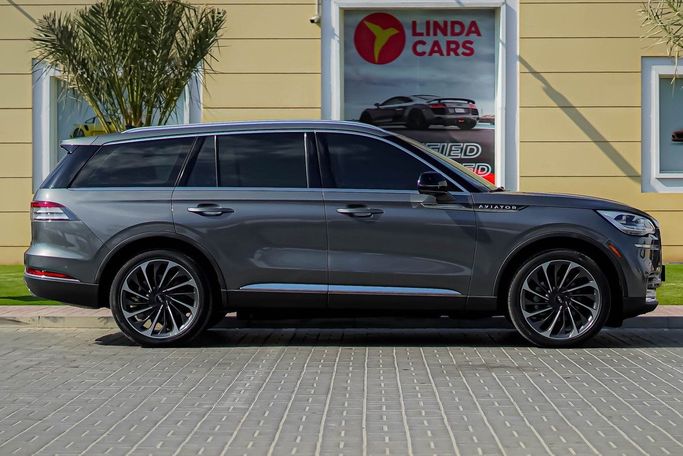 Подержанный Lincoln Aviator II, 3.0 л, 2023 в Дубае от Linda Cars Серый цвет. GCC | AUTO.AE