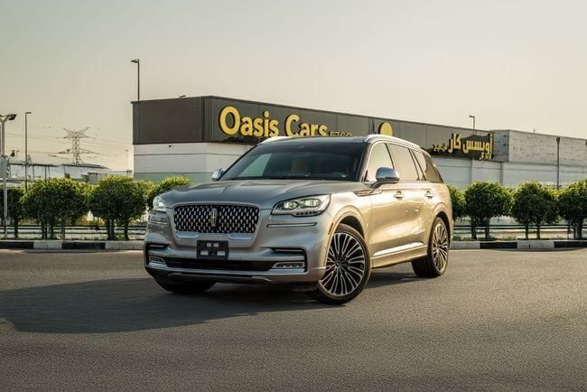 Подержанный Lincoln Aviator II, 3.0 л, 2022 в Дубае от OASIS CARS Серебристый цвет. GCC | AUTO.AE