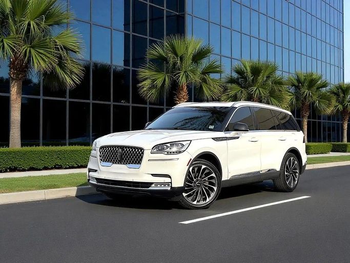 Подержанный Lincoln Aviator II, 3.0 л, 2020 в Дубае от INFINITY DRIVE Белый цвет. Американская | AUTO.AE