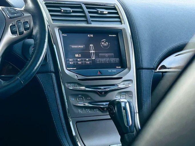 Подержанный Lincoln MKS I, 3.5 л, 2011 в Дубае от Mirza Automobile FZE Черный цвет. Японская | AUTO.AE