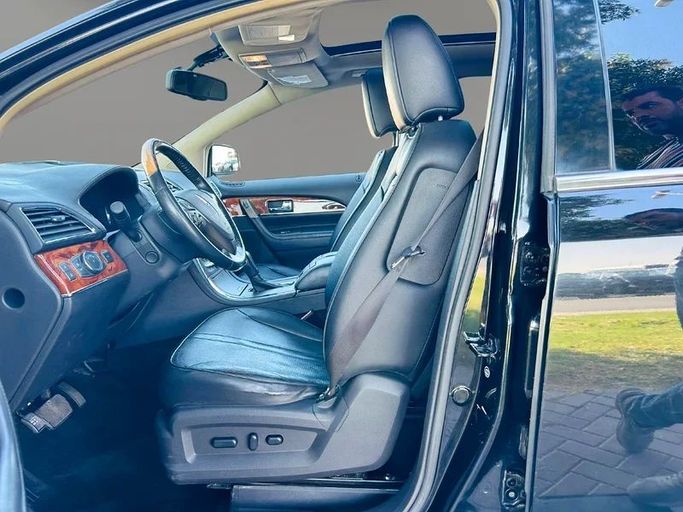 Подержанный Lincoln MKS I, 3.5 л, 2011 в Дубае от Mirza Automobile FZE Черный цвет. Японская | AUTO.AE