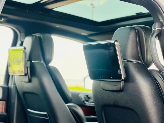 Подержанный Lincoln Navigator IV, 3.5 л, 2019 в Дубае от Ideal Cars LLC Белый цвет. GCC | AUTO.AE