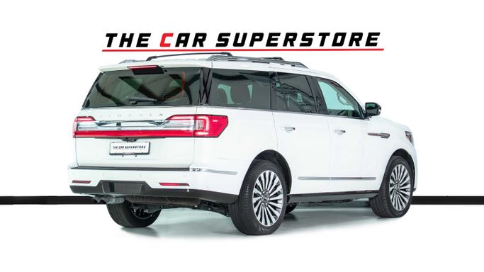Подержанный Lincoln Navigator IV, 3.5 л, 2021 в Дубае от The Car Superstore Белый цвет. GCC | AUTO.AE
