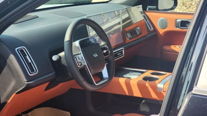 Новый LiXiang L6, 1.5 л, 2024 в Дубае от Alwan Global Cars Черный цвет. Other | AUTO.AE