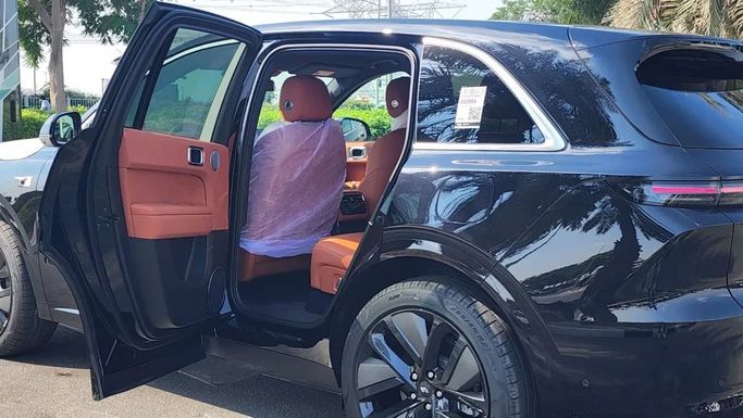 New LiXiang L6, 1.5 l, 2024 in Dubai by Alwan Global Cars, Black color. Other | AUTO.AE