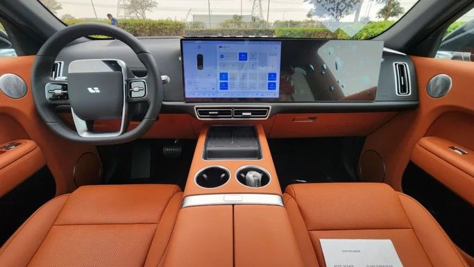 Новый LiXiang L7 I Рестайлинг, 1.5 л, 2025 в Дубае от Alwan Global Cars Черный цвет. Other | AUTO.AE