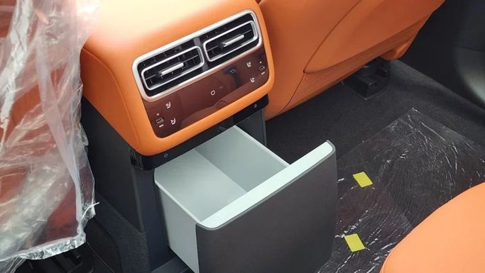 Новый LiXiang L7 I Рестайлинг, 1.5 л, 2025 в Дубае от Alwan Global Cars Черный цвет. Other | AUTO.AE
