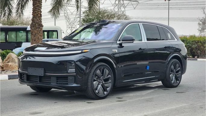 Новый LiXiang L7 I Рестайлинг, 1.5 л, 2025 в Дубае от Alwan Global Cars Черный цвет. Other | AUTO.AE