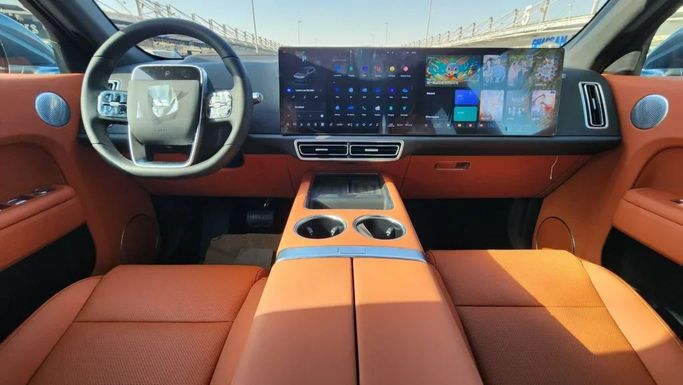 New LiXiang L7 I Facelift, 1.5 l, 2025 in Dubai by Alwan Global Cars, Grey color. Other | AUTO.AE
