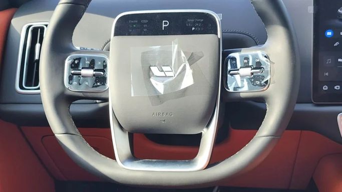 New LiXiang L7 I Facelift, 1.5 l, 2025 in Dubai by Alwan Global Cars, Grey color. Other | AUTO.AE