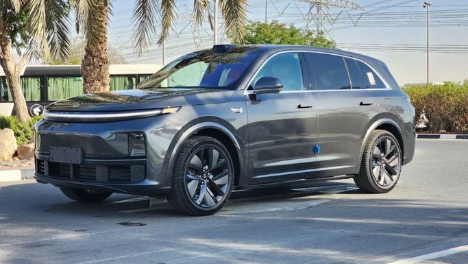 New LiXiang L7 I Facelift, 1.5 l, 2025 in Dubai by Alwan Global Cars, Grey color. Other | AUTO.AE