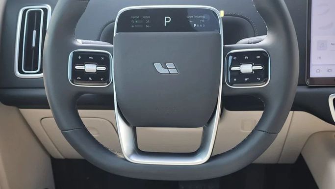New LiXiang L7 I Facelift, 1.5 l, 2024 in Dubai by Alwan Global Cars, Black color. Other | AUTO.AE