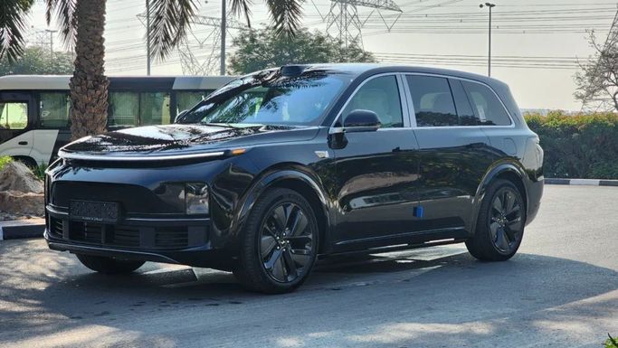New LiXiang L7 I Facelift, 1.5 l, 2024 in Dubai by Alwan Global Cars, Black color. Other | AUTO.AE