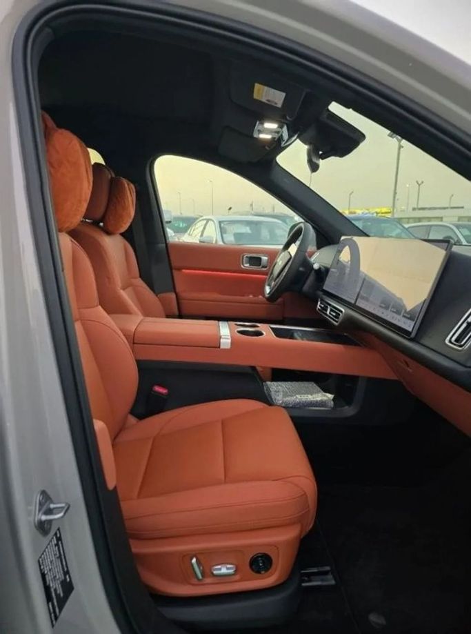 Новый LiXiang L7 I Рестайлинг, 1.5 л, 2024 в Дубае от Mohamed Hakim Motors Серебристый цвет. Китайская | AUTO.AE