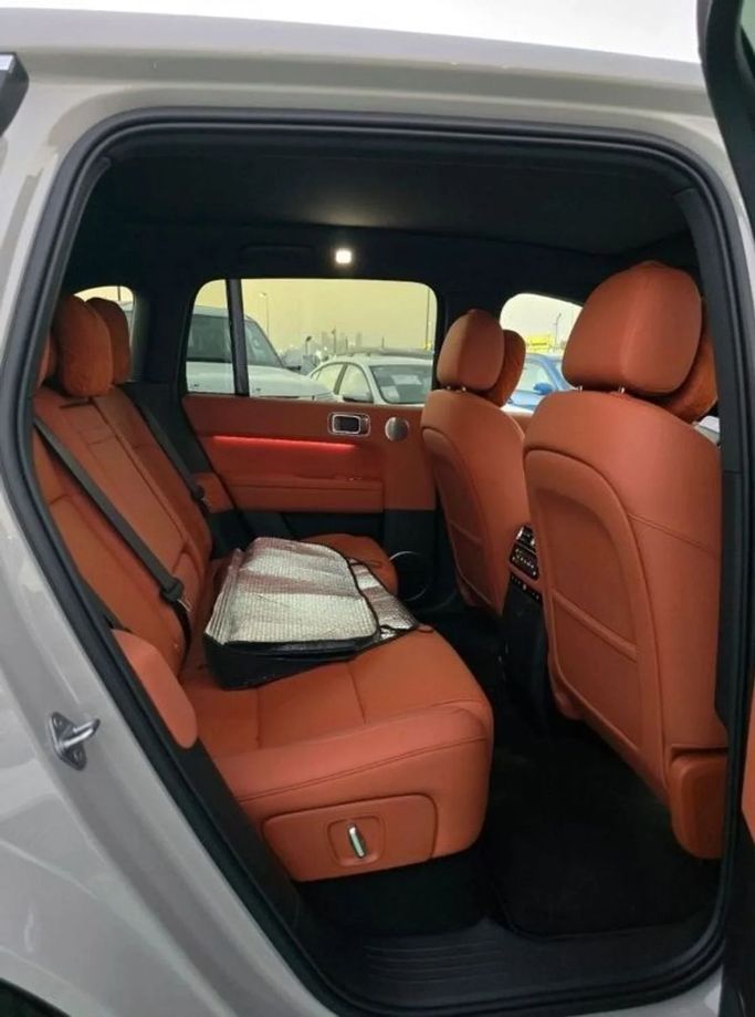 Новый LiXiang L7 I Рестайлинг, 1.5 л, 2024 в Дубае от Mohamed Hakim Motors Серебристый цвет. Китайская | AUTO.AE