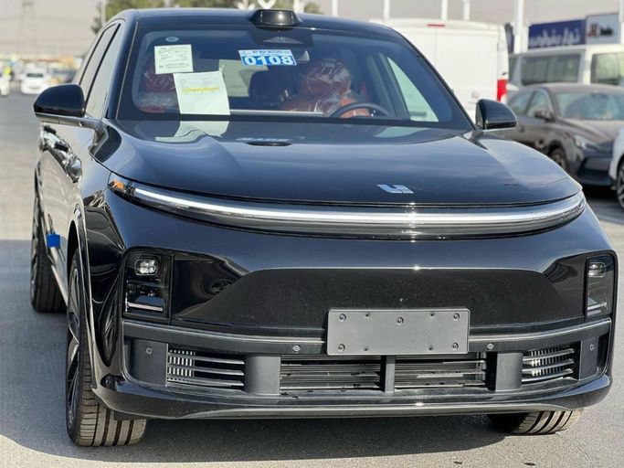 Новый LiXiang L7 I Рестайлинг, 1.5 л, 2024 в Дубае от My Way Motors Черный цвет. Китайская | AUTO.AE