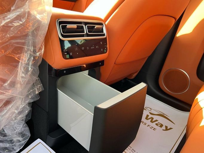 Новый LiXiang L7 I Рестайлинг, 1.5 л, 2024 в Дубае от My Way Motors Черный цвет. Китайская | AUTO.AE