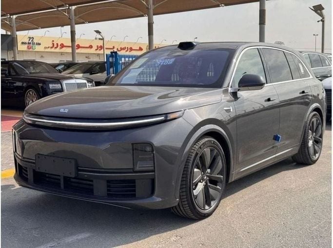 Новый LiXiang L7 I Рестайлинг, 1.5 л, 2024 в Дубае от My Way Motors Серый цвет. Китайская | AUTO.AE
