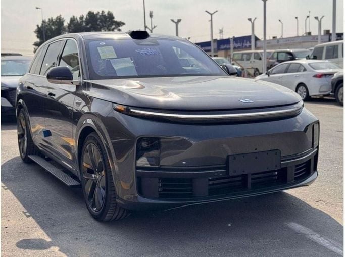 Новый LiXiang L7 I Рестайлинг, 1.5 л, 2024 в Дубае от My Way Motors Серый цвет. Китайская | AUTO.AE