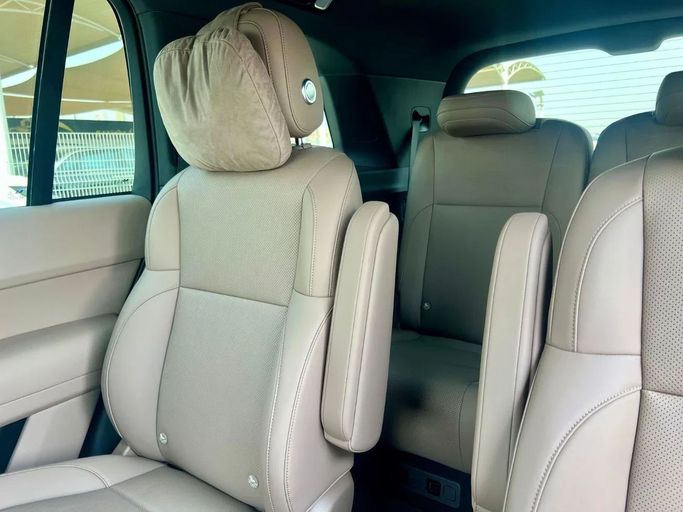 Новый LiXiang L9 I Рестайлинг, 1.5 л, 2025 в Дубае от My Way Motors Серебристый цвет. Китайская | AUTO.AE