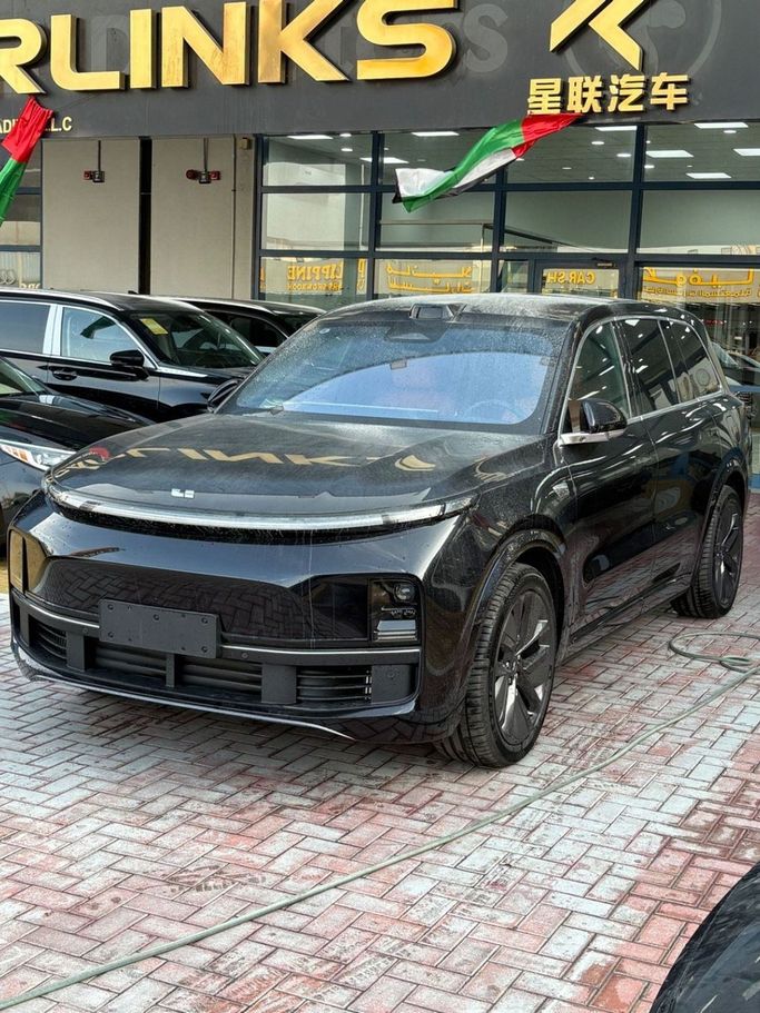 Новый LiXiang L9 I, 1.5 л, 2024 в Дубае от Car Links Motors Trading LLC Черный цвет. Китайская | AUTO.AE