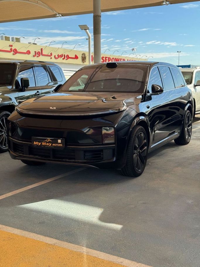 Подержанный LiXiang L9 I, 1.5 л, 2024 в Дубае от My Way Motors Черный цвет.  | AUTO.AE | Объявление #251438