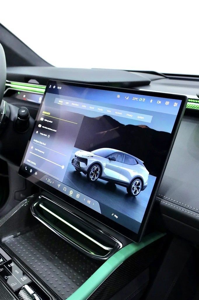 Подержанный Lotus Eletre, 2023 в Дубае от Al Faris Motors Зеленый цвет. GCC | AUTO.AE