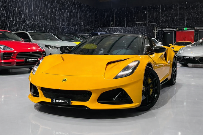 مستعملة Lotus Emira, 3.5 l, 2024 في في دبي من Zeus Motors، اللون ذهبي. مواصفات الخليج | AUTO.AE