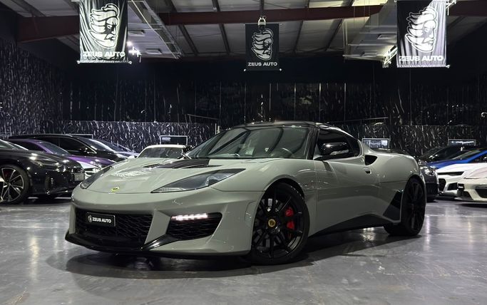مستعملة ⁦Lotus Evora، 3.5 l، 2021⁩ في في الإمارات, دبي من Zeus Motors، اللون رمادي. مواصفات الخليج | AUTO.AE | إعلان #287202