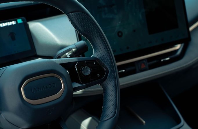 Lynk & Co 06 I Facelift, 2025  suv 5 dr. for rent in Dubai by One by One Car Rental - Angelyn, white color | AUTO.AE