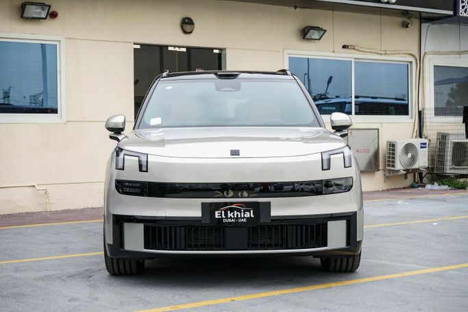 جديدة Lynk & Co 900, 2.0 l, 2025 في في دبي من EL KHIAL CARS، اللون فضي. المواصفات الصينية | AUTO.AE