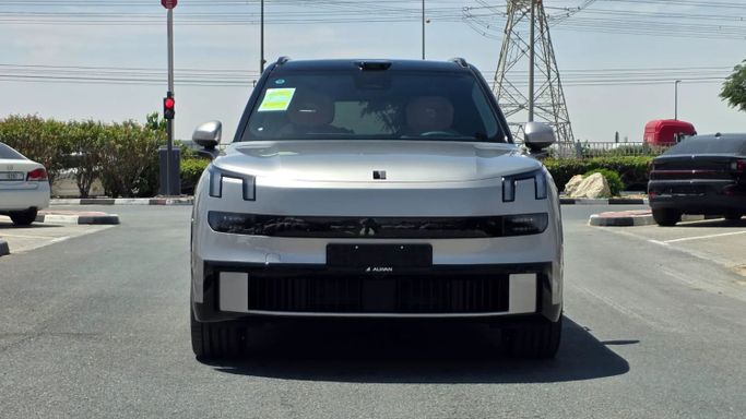 Новый Lynk & Co 900, 2.0 л, 2025 в Дубае от Alwan Global Cars Серебристый цвет.  | AUTO.AE | Объявление #247845