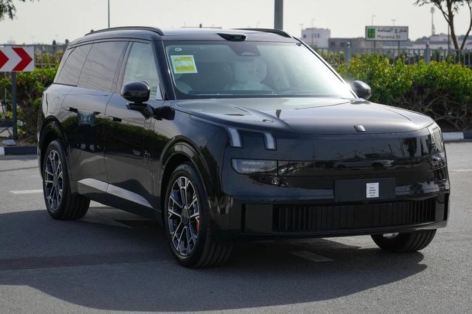 جديدة Lynk & Co 900, 2.0 l, 2025 في في دبي من Empire Motors، اللون أسود. المواصفات الصينية | AUTO.AE | إعلان #255832