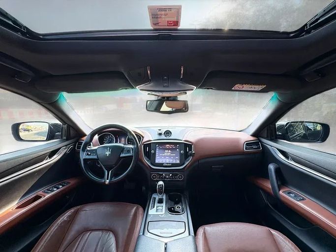 Подержанный Maserati Ghibli III, 3.0 л, 2015 в Дубае от Andaleeb Cars Черный цвет. GCC | AUTO.AE