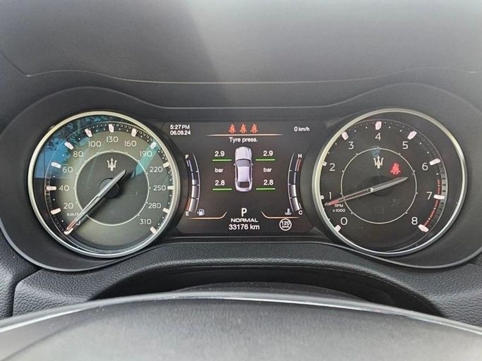 Used Maserati Ghibli III Facelift 2, 2.0 l, 2021 in Dubai by US Motors, Blue color. GCC Specs | AUTO.AE