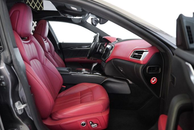 Used Maserati Ghibli III Facelift 2, 3.0 l, 2022 in Dubai by Exotic Cars, Grey color. Other | AUTO.AE